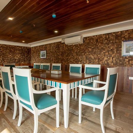 State Beach Resort And Spa Канур Екстериор снимка