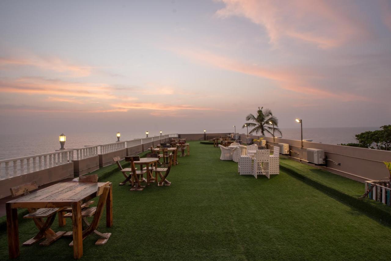 State Beach Resort And Spa Канур Екстериор снимка