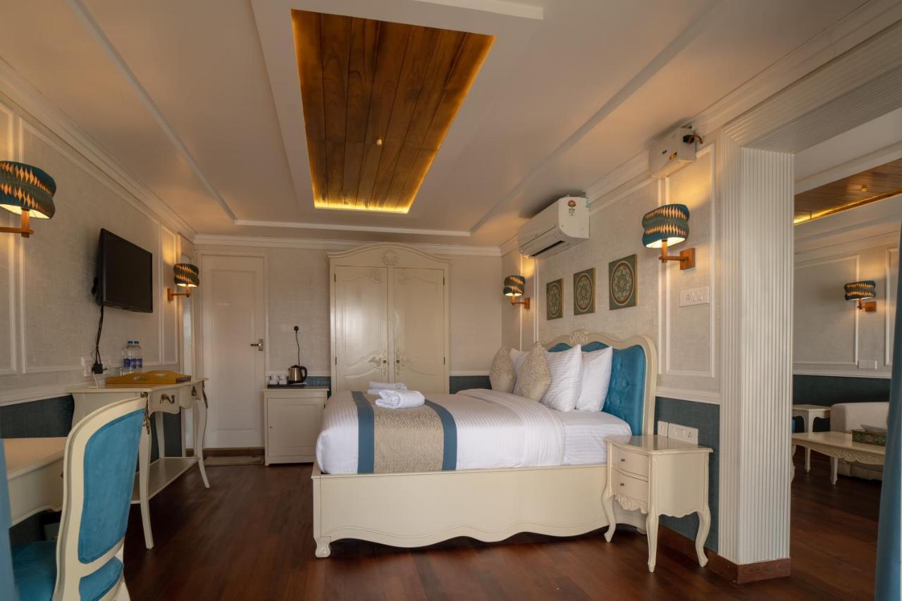 State Beach Resort And Spa Канур Екстериор снимка
