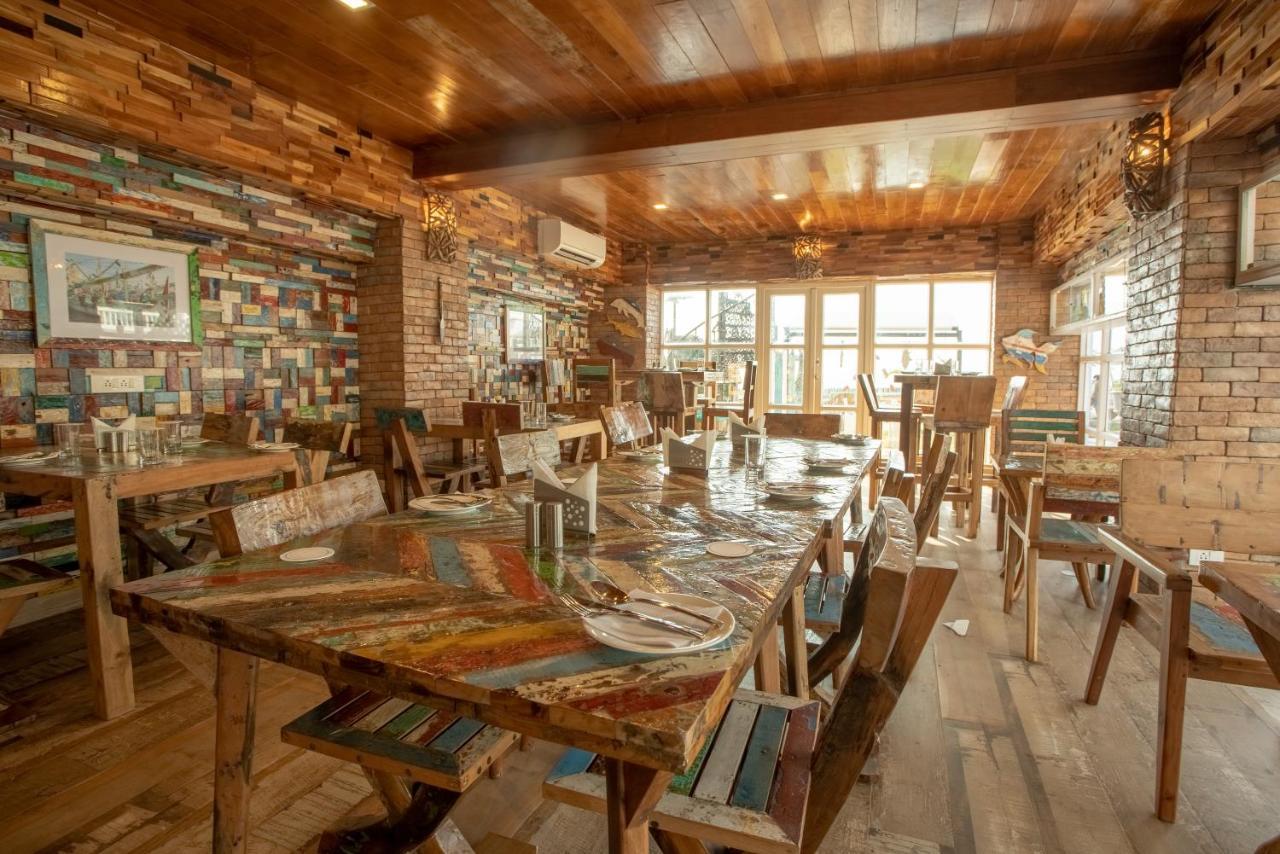 State Beach Resort And Spa Канур Екстериор снимка