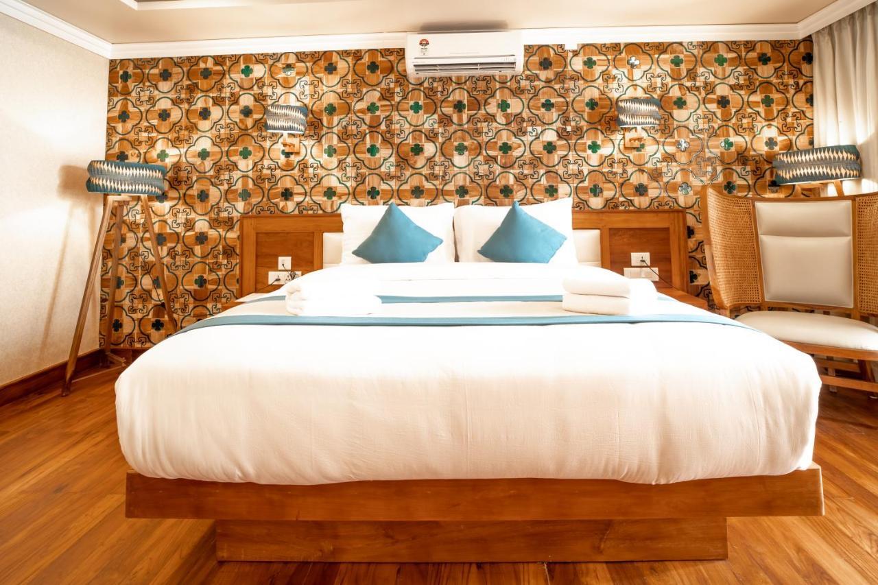 State Beach Resort And Spa Канур Екстериор снимка