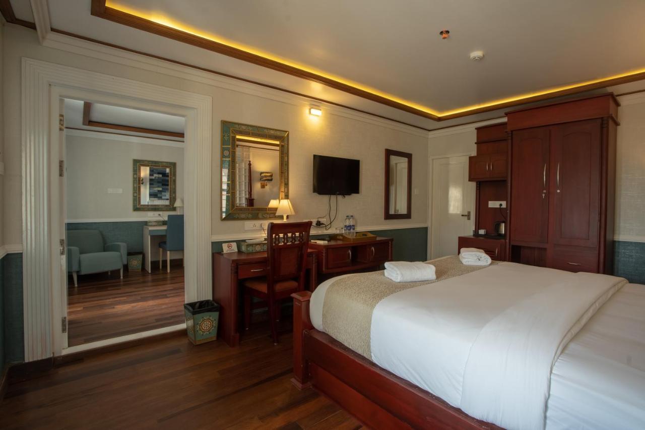 State Beach Resort And Spa Канур Екстериор снимка