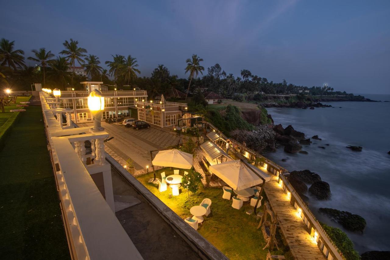 State Beach Resort And Spa Канур Екстериор снимка