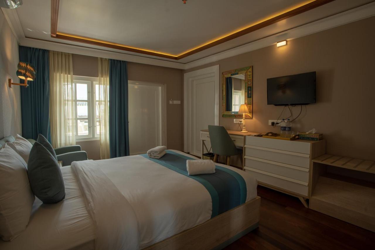 State Beach Resort And Spa Канур Екстериор снимка