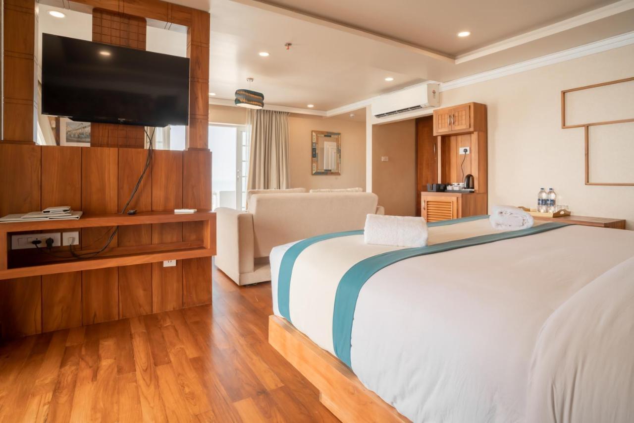 State Beach Resort And Spa Канур Екстериор снимка