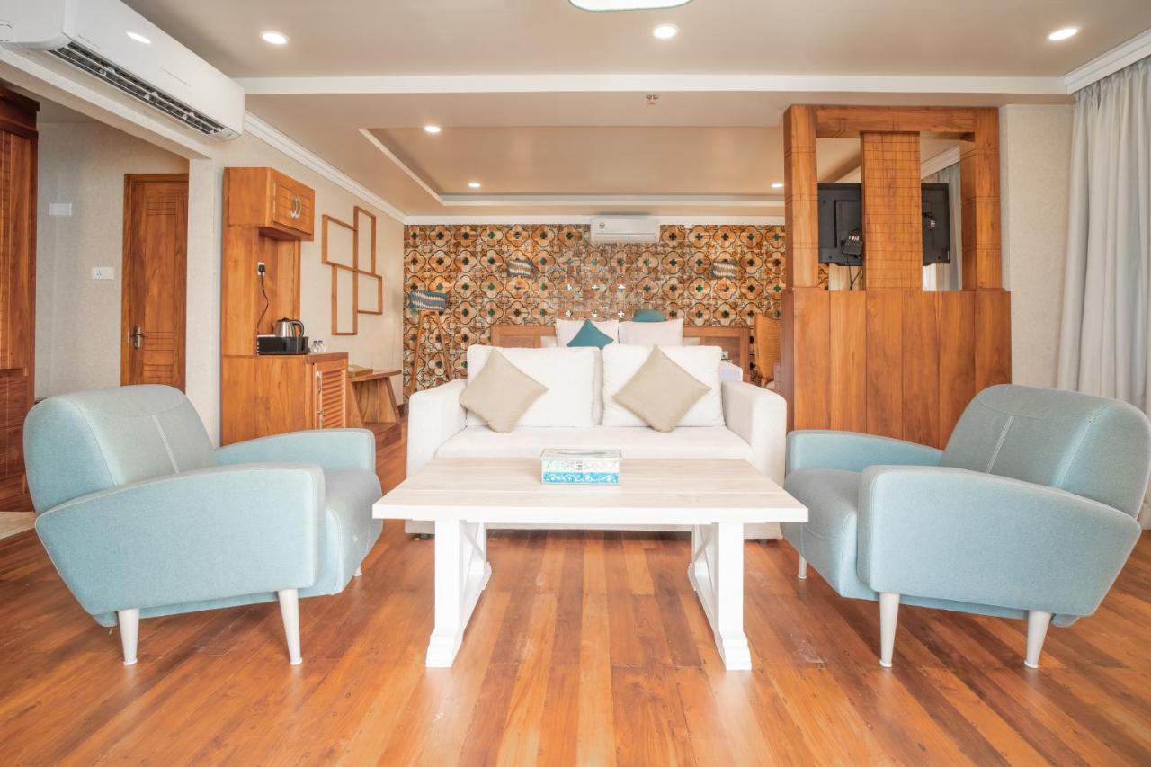 State Beach Resort And Spa Канур Екстериор снимка