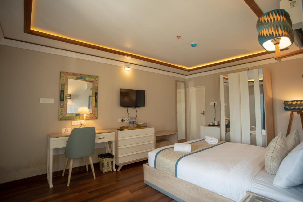 State Beach Resort And Spa Канур Екстериор снимка