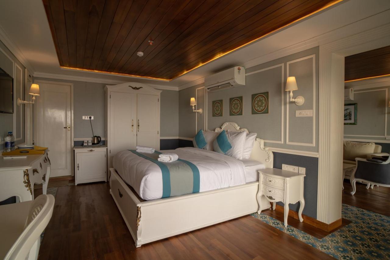 State Beach Resort And Spa Канур Екстериор снимка