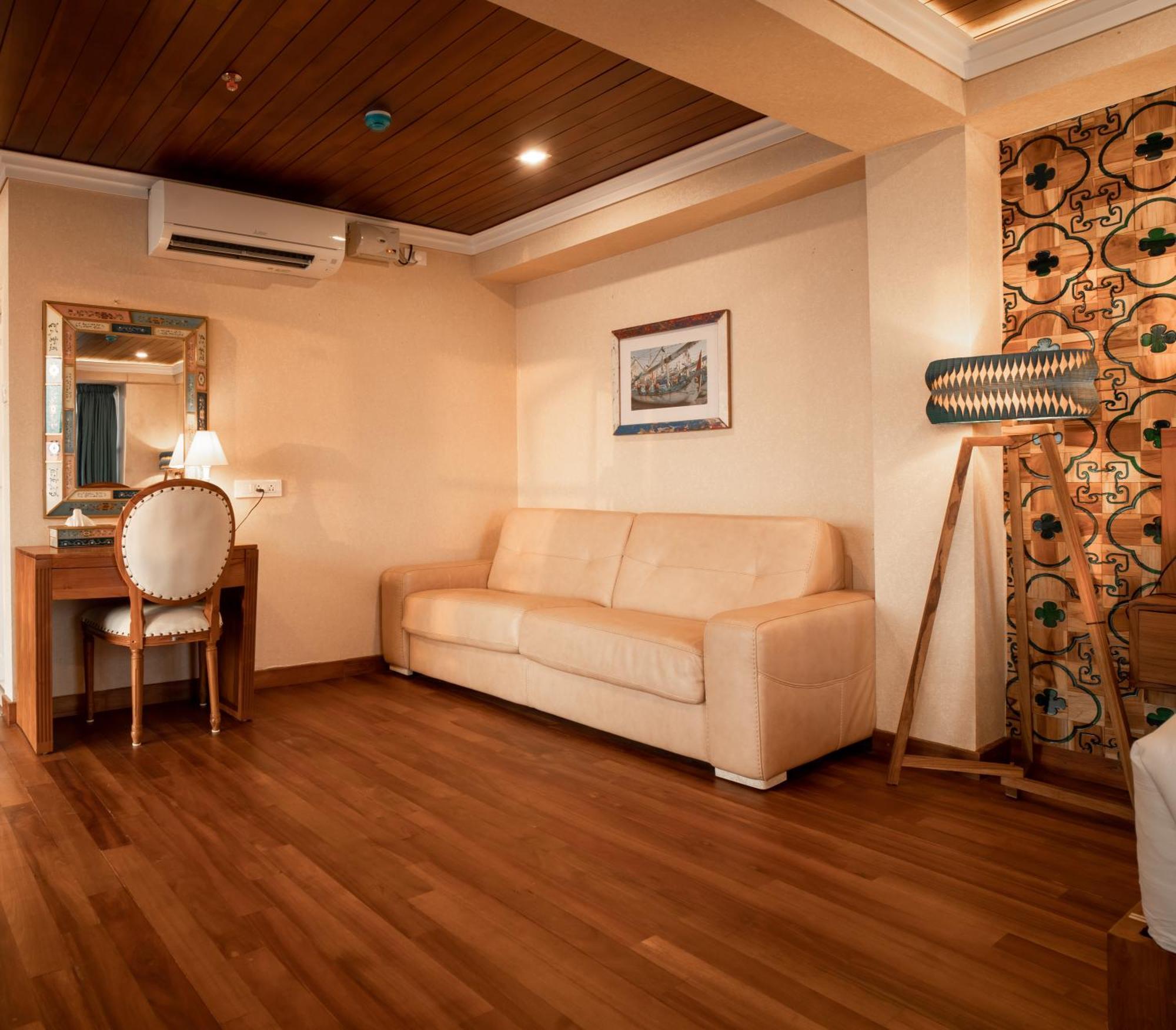 State Beach Resort And Spa Канур Екстериор снимка